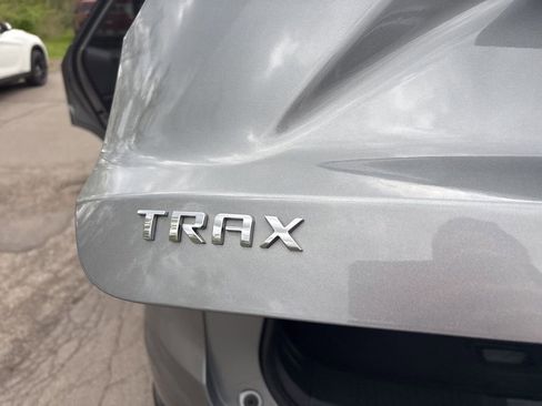 Used 2024 Chevrolet Trax LS FWD image 16