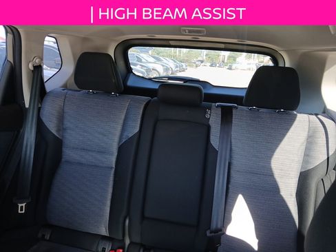 Used 2023 Nissan Rogue SV image 18