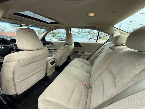 Used 2017 Honda Accord EX image 24