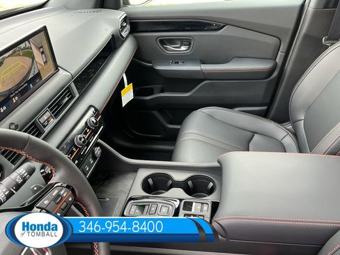 New 2026 Honda Pilot TrailSport image 11