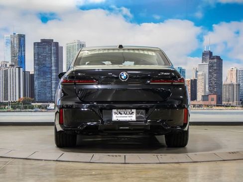New 2026 BMW 740i xDrive image 11