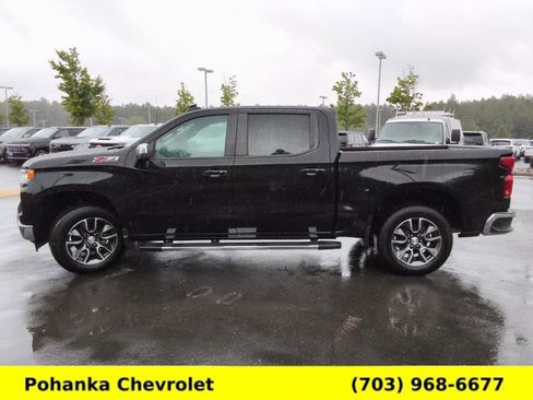 Certified 2022 Chevrolet Silverado 1500 LT w/ Z71 Off-Road Package AWD/4WD image 4