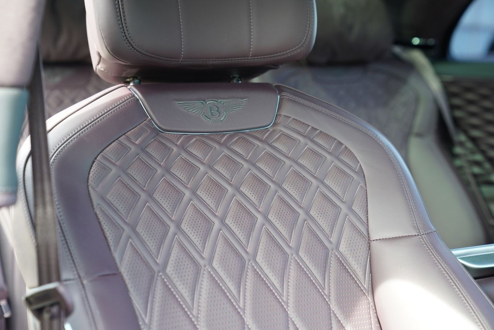 Used 2023 Bentley Flying Spur S V8 AWD/4WD image 39