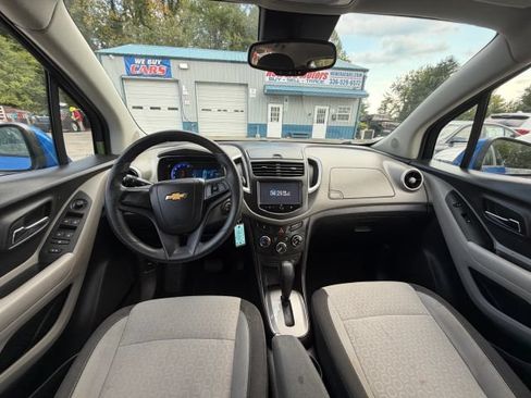 Used 2016 Chevrolet Trax LS AWD/4WD image 10