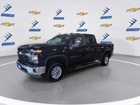 Used 2025 Chevrolet Silverado 2500 LT w/ Convenience Package image 4