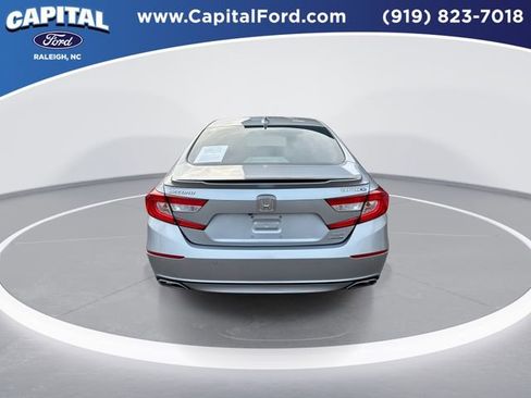 Used 2020 Honda Accord Touring image 7