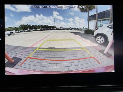 Used 2025 Hyundai Elantra Limited FWD image 25