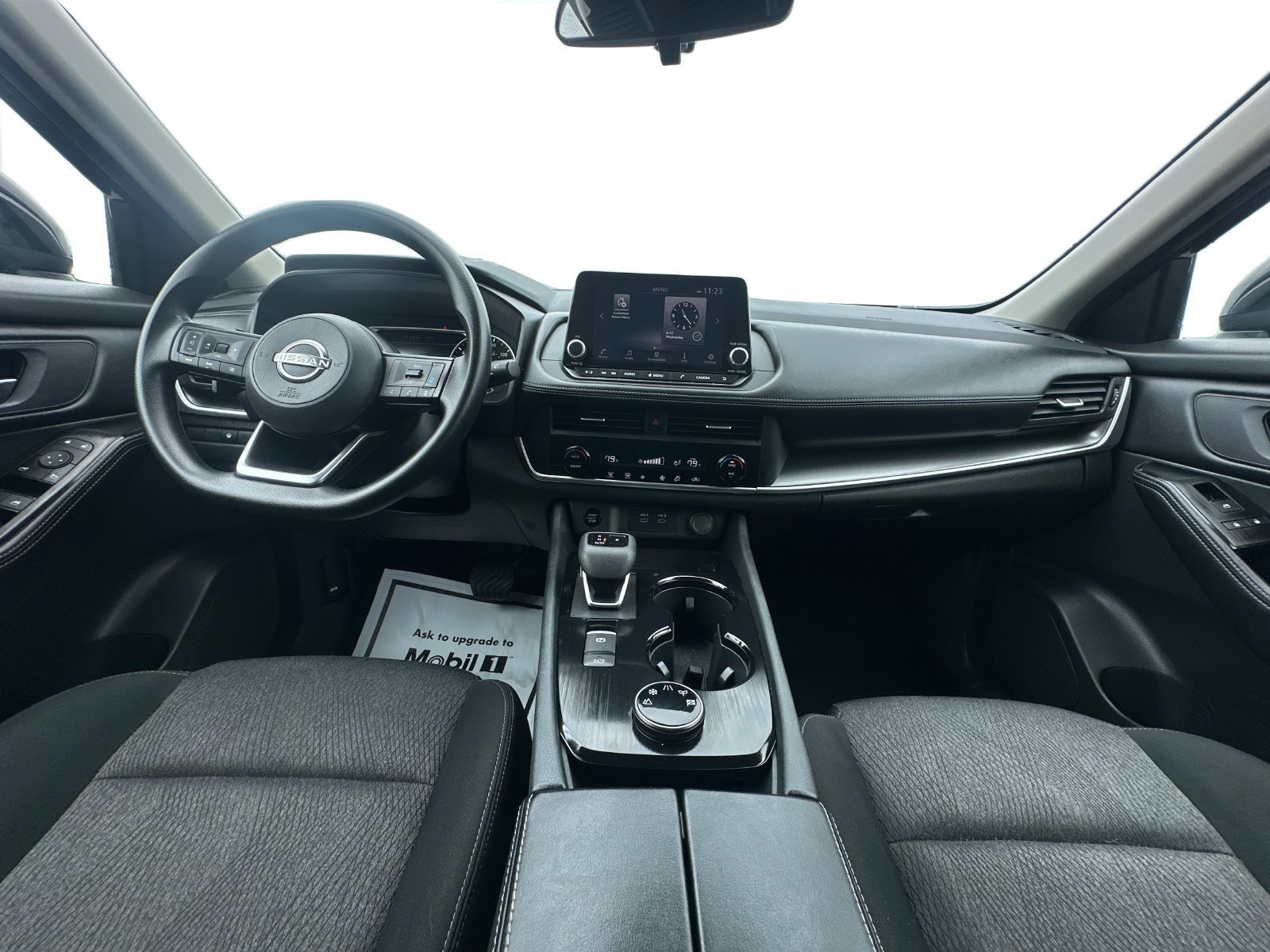 Used 2024 Nissan Rogue SV AWD/4WD image 13