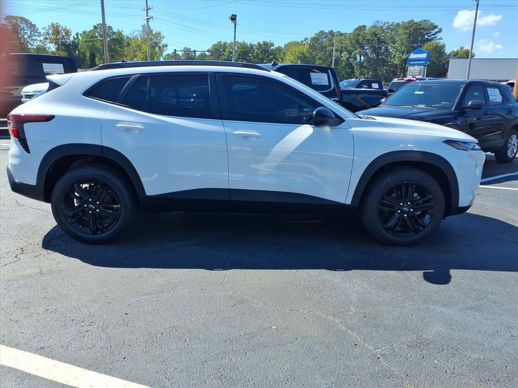 New 2026 Chevrolet Trax ACTIV w/ Driver Confidence Package FWD image 2