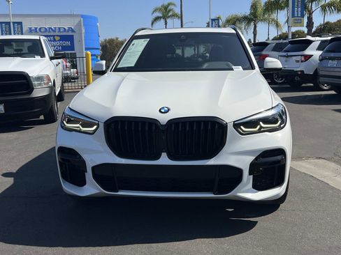 Used 2022 BMW X5 xDrive40i w/ M Sport Package AWD/4WD image 4