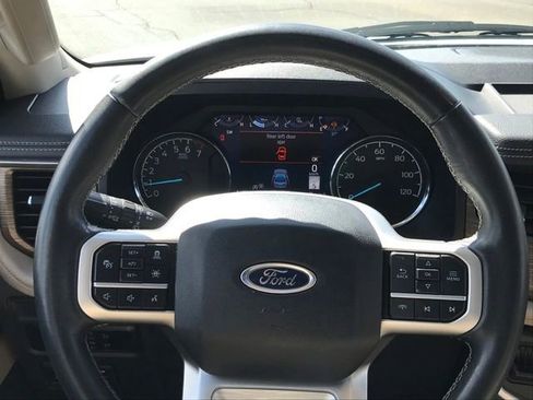 Used 2024 Ford Expedition Limited AWD/4WD image 8