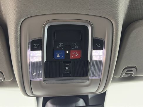 Used 2022 RAM 1500 Laramie image 32