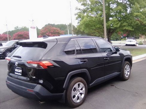 Used 2023 Toyota RAV4 LE FWD image 4