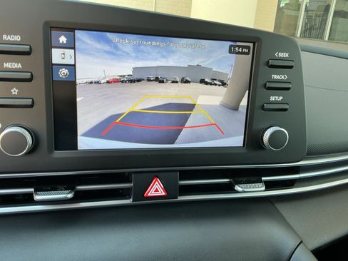 New 2026 Hyundai Elantra SE FWD image 33