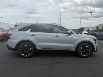 Used 2025 Kia Sorento S w/ Panoramic Sunroof Package