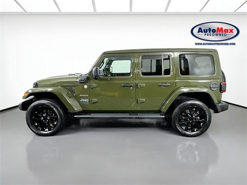 Used 2022 Jeep Wrangler Unlimited Sahara w/ Cold Weather Group image 9