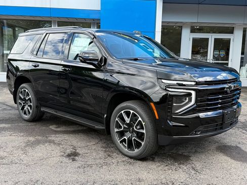 New 2026 Chevrolet Tahoe RST w/ Sun And Tow Package AWD/4WD image 3