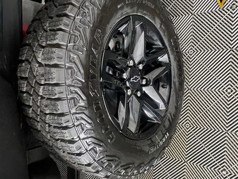 New 2026 Chevrolet Silverado 1500 Custom Trail Boss w/ Dark Appearance Package AWD/4WD image 32