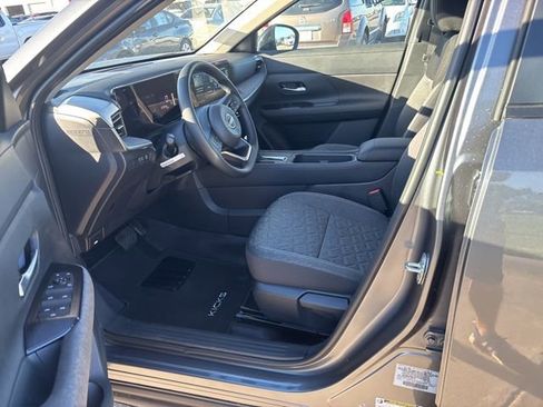 New 2026 Nissan Kicks SV w/ SV Premium Package FWD image 8