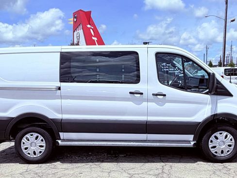 Used 2025 Ford Transit 250 Low Roof w/ Exterior Upgrade Package RWD image 9