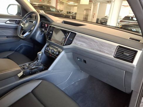 Used 2023 Volkswagen Atlas Cross Sport SE w/ Panoramic Sunroof Package AWD/4WD image 22