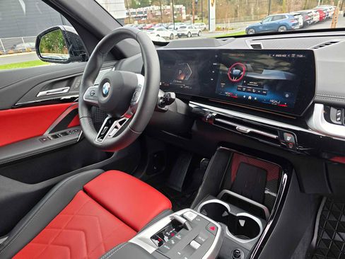 Used 2025 BMW X1 xDrive28i w/ Premium Package image 12