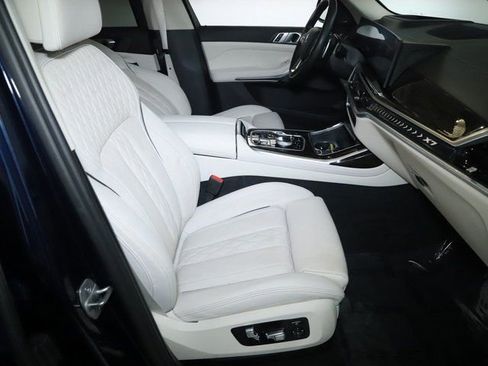 Certified 2024 BMW X7 xDrive40i w/ Executive Package image 40