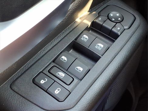 New 2026 RAM 1500 Express AWD/4WD image 17