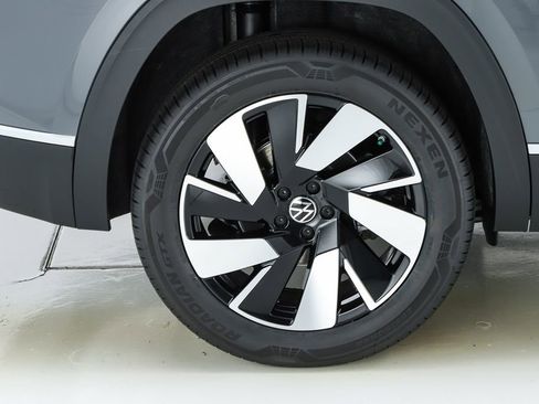 New 2026 Volkswagen Atlas Cross Sport SEL image 52