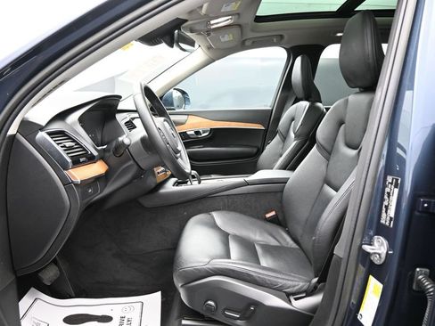 Used 2023 Volvo XC90 B6 Plus w/ Protection Package Premier AWD/4WD image 9