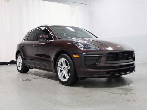 Used 2023 Porsche Macan Turbo AWD/4WD image 13