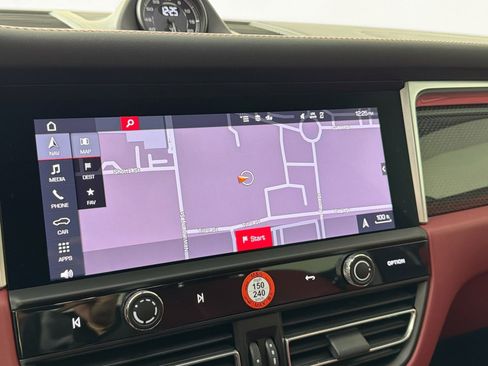 Certified 2023 Porsche Macan Turbo image 22