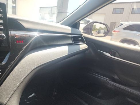 Used 2021 Toyota Camry XSE w/ Cold Weather Package FWD image 19
