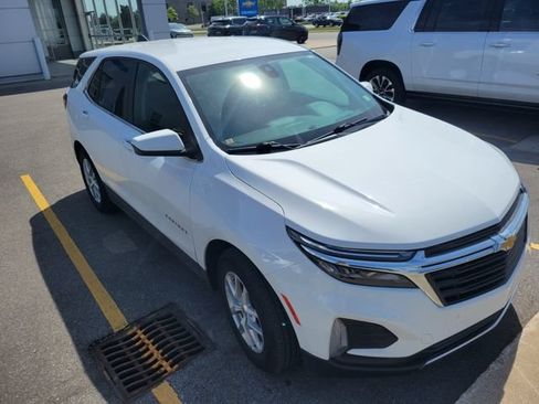 Used 2023 Chevrolet Equinox LT FWD image 3