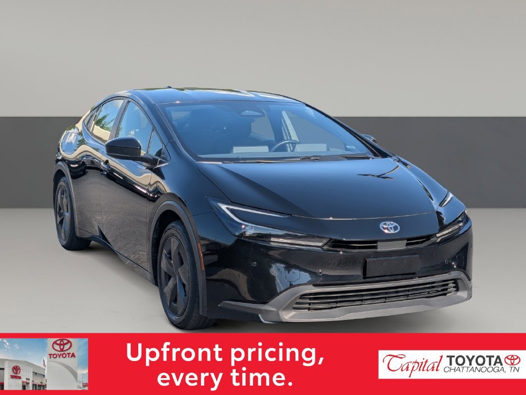 Used 2025 Toyota Prius LE FWD image 2