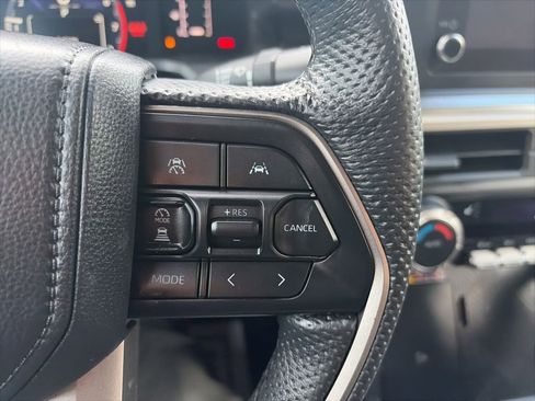 Used 2025 Toyota Tacoma SR5 AWD/4WD image 27