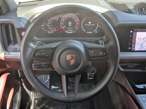 Certified 2026 Porsche Cayenne S AWD/4WD image 15
