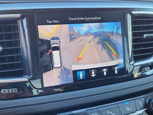 Used 2020 Chrysler Pacifica Limited w/ Advanced Safetytec Group image 24