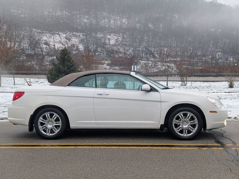 Used 2008 Chrysler Sebring Limited w/ Luxury Group image 4