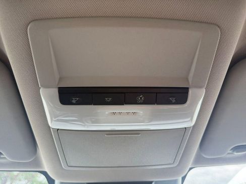 Used 2025 Nissan Rogue S FWD image 21