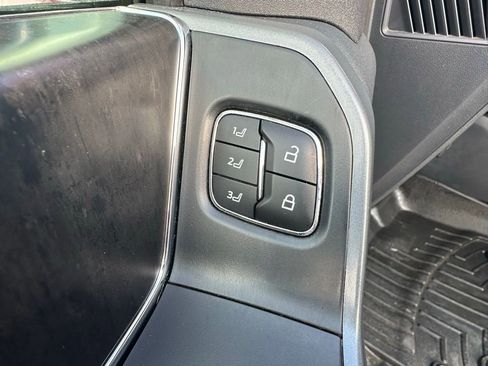 Used 2023 Ford F150 Lariat w/ Equipment Group 502A High image 19