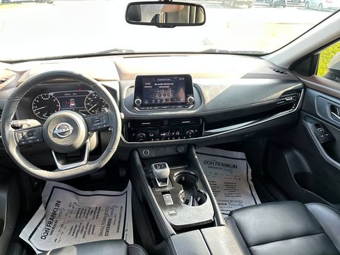 Used 2023 Nissan Rogue SL FWD image 15