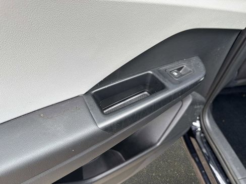 Used 2022 Volkswagen Taos S image 7