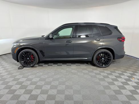 New 2026 BMW X5 sDrive40i image 2