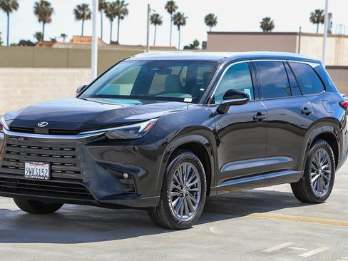 Used 2025 Lexus TX 350 AWD w/ Convenience Package image 3