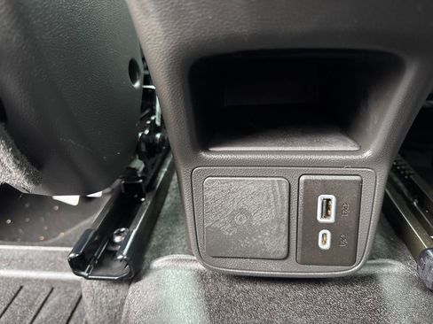 Used 2025 Buick Encore GX Preferred w/ Comfort Package AWD/4WD image 30