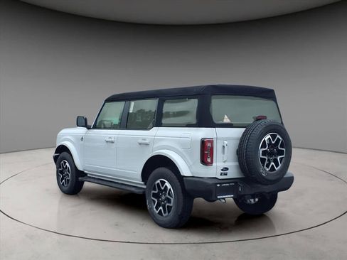 Used 2024 Ford Bronco Outer Banks image 3