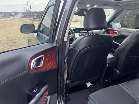 Used 2020 Kia Soul GT-Line Turbo image 25