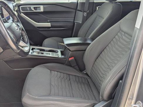 Used 2021 Ford Explorer XLT RWD image 14