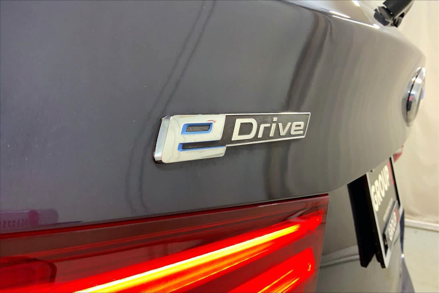 Used 2016 BMW X5 xDrive40e AWD/4WD image 9